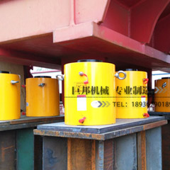 勃船重工320T8臺2400T單邊頂起 勃船重工320T8臺2400T單邊頂起